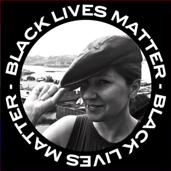 Meet your Posher, Annamarie - Picture 2 of 2